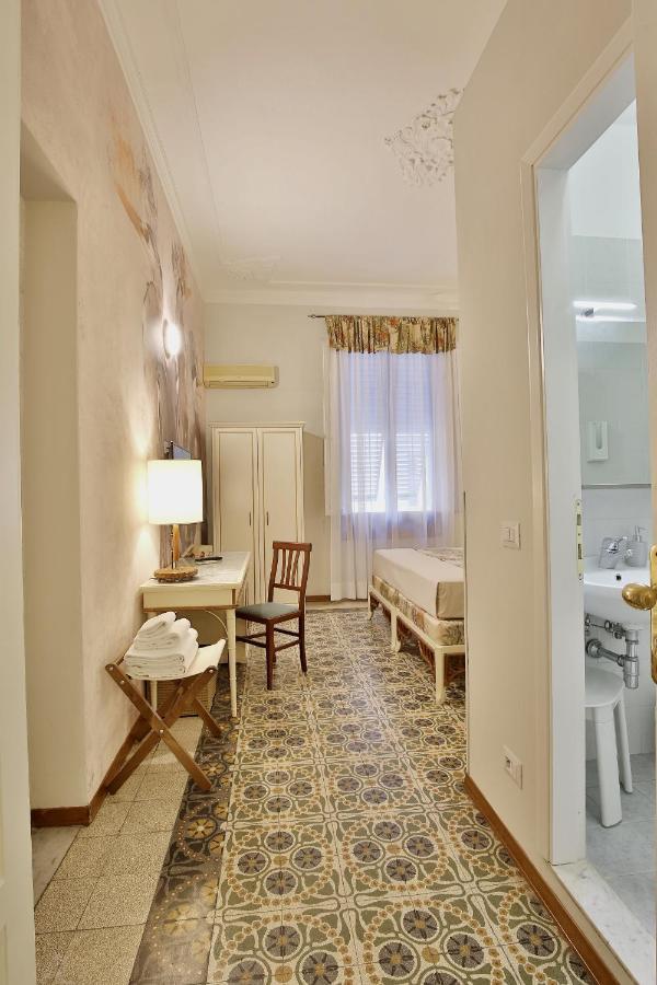 Madama Guest House Флоренция Экстерьер фото